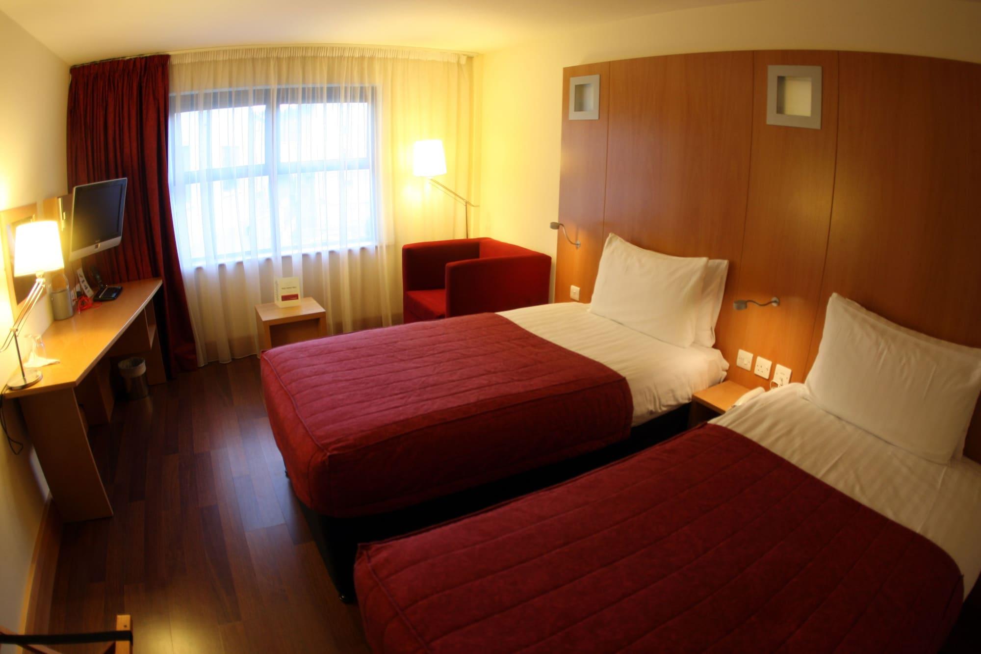 Station House Hotel Леттеркенни Экстерьер фото